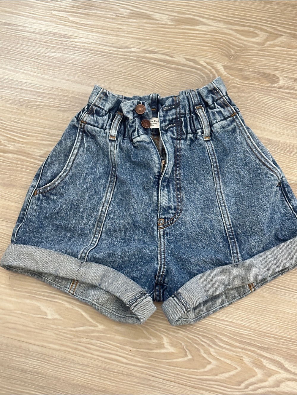 Abercrombie & Fitch Paperbag High-Waist Rolled Hem Denim Shorts - Blue